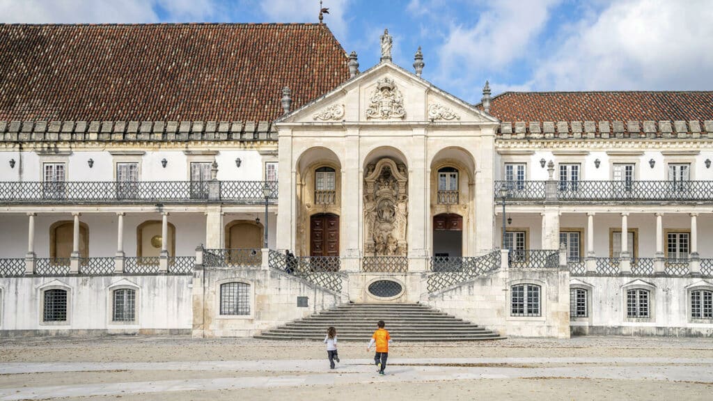 study-in-portugal-311888450-1024x576.jpe