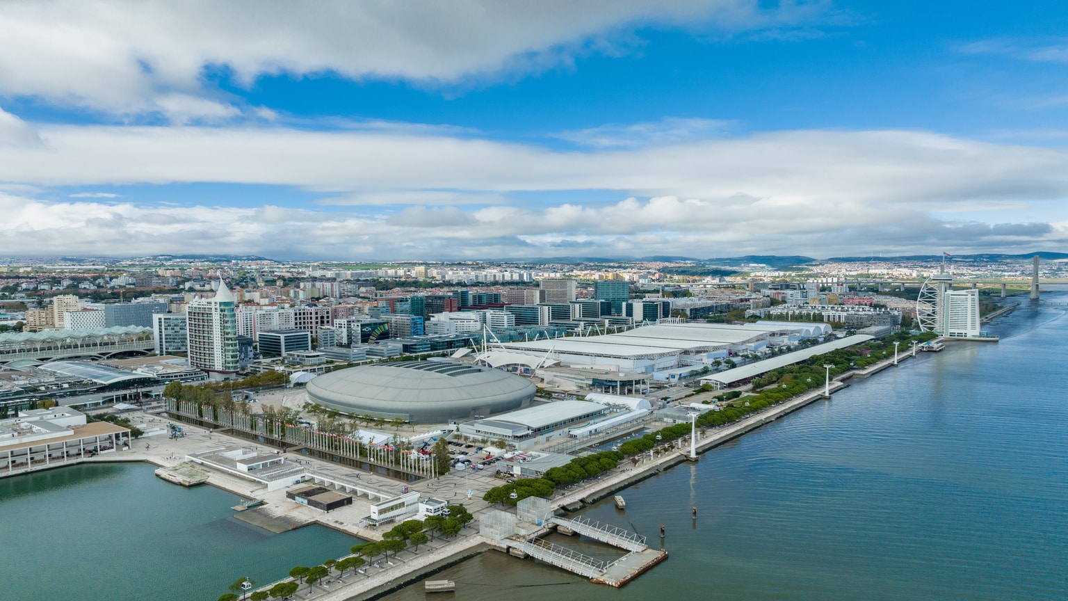 Top 12 Pros and Cons of Doing Business in Portugal in 2024 Guide for